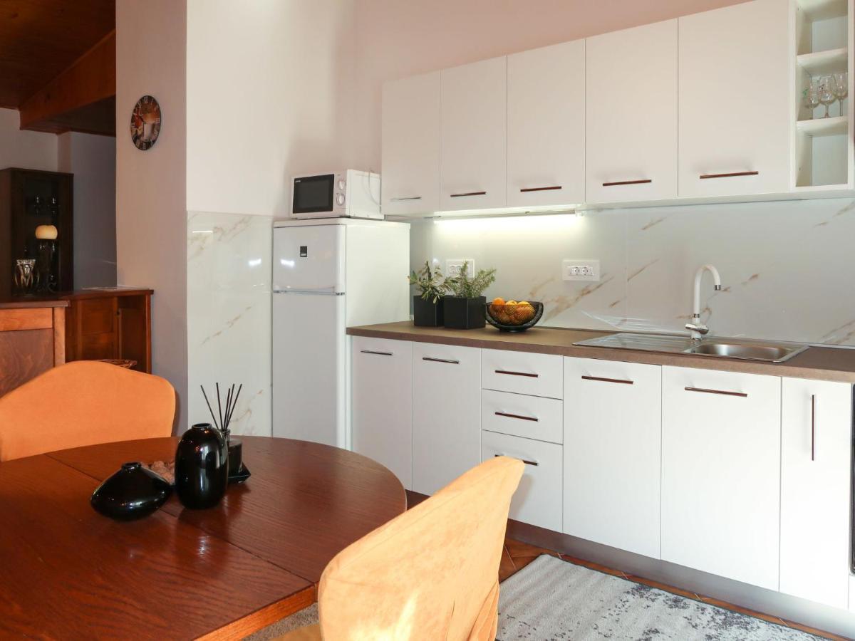 Holiday Home Noel - LBN433 Raša Buitenkant foto